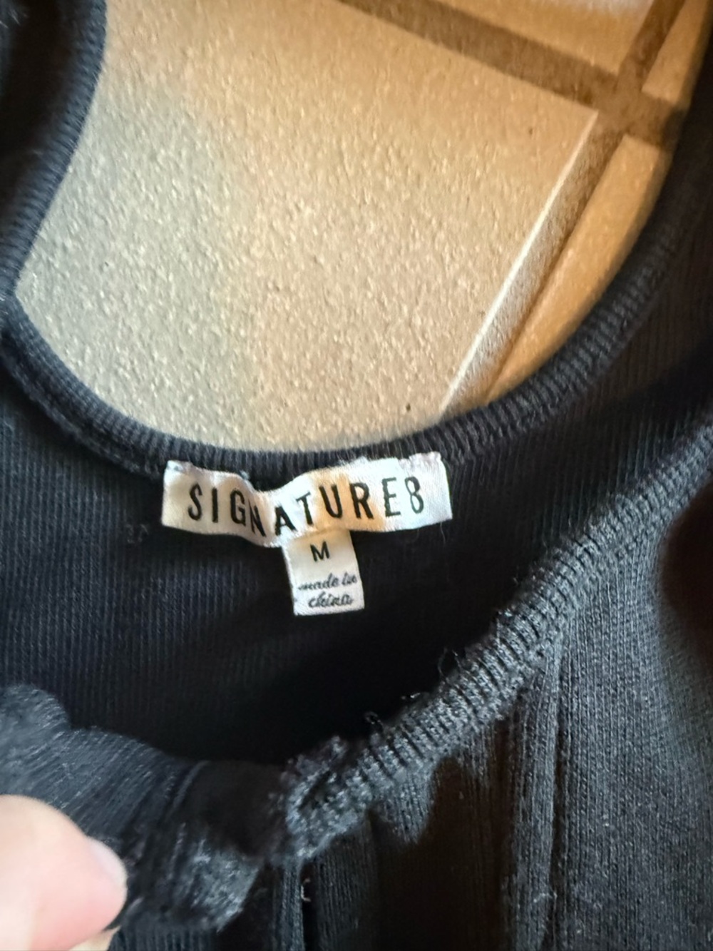 Signature8 Black Crop Tank Top - Picture 2 of 2